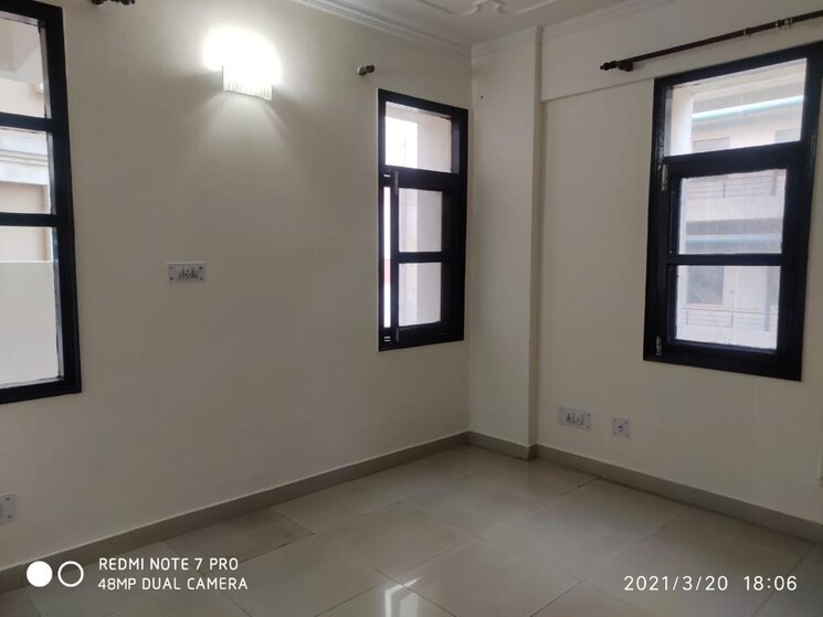 Room, gupta-awas 3 Bedroom 2000 Sq.Ft. Builder Floor In Sector 43 Gurgaon 9758831