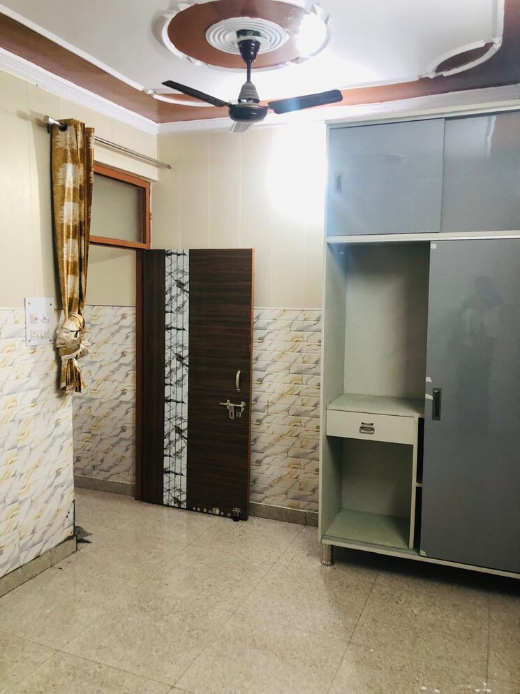 undefined, nawada 1.5 Bedroom 50 Sq.Yd. Builder Floor In Nawada Delhi 9758860