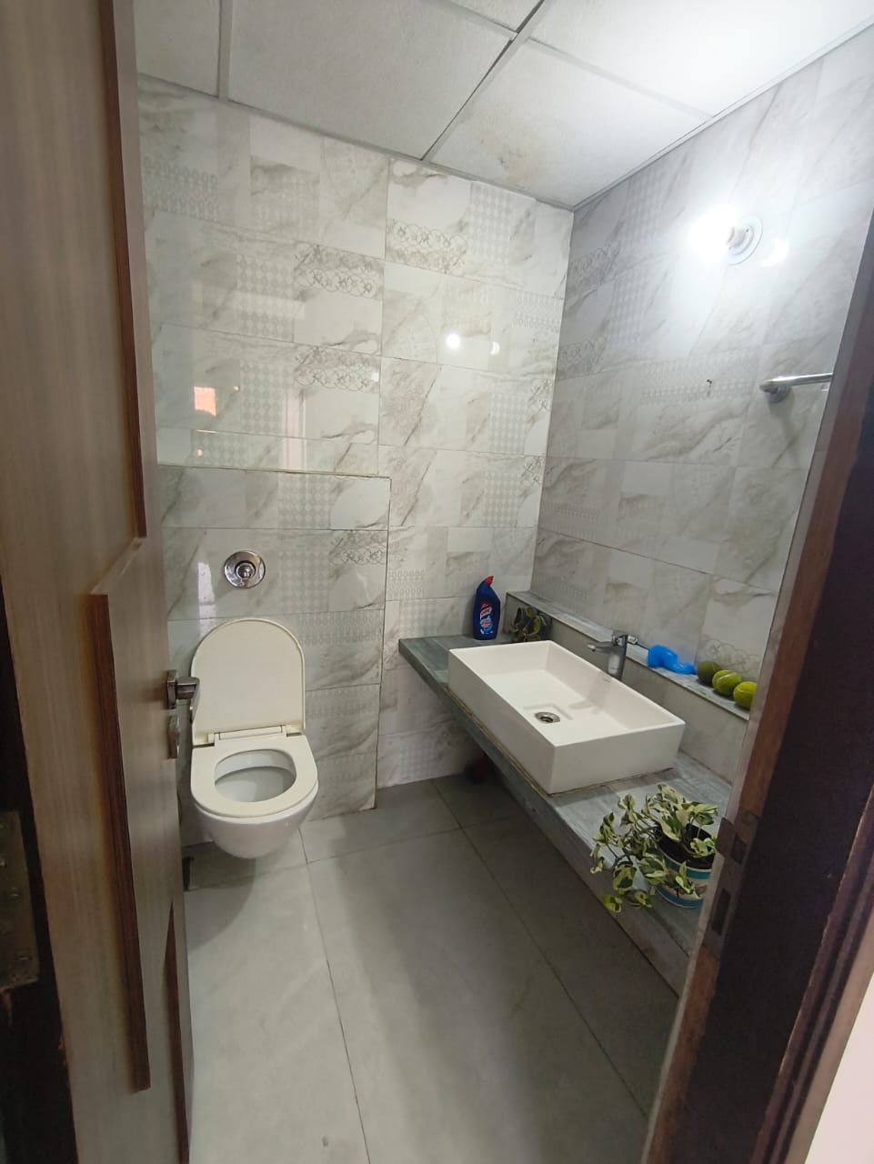 Bathroom in 2 BHK Apartment at Kukreja Chembur Heights 2, Chembur – for Rent