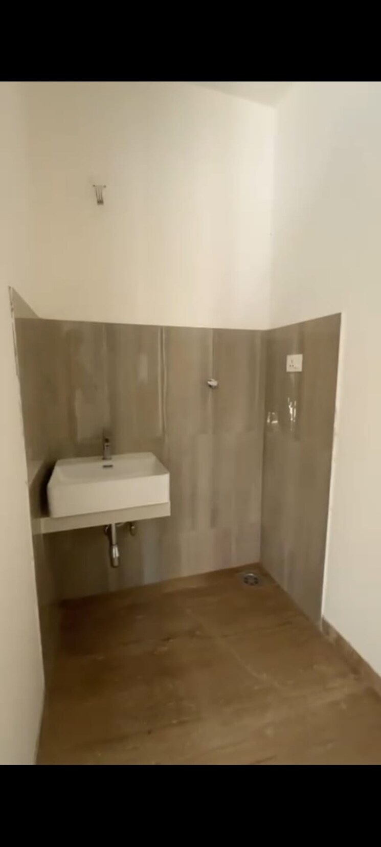 Bathroom, bharat-kunj-heights 2.5 Bedroom 1020 Sq.Ft. Apartment In Matunga Mumbai 9758919