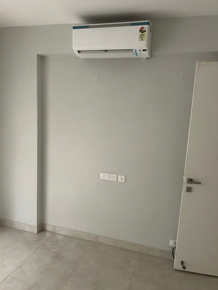 Room, signature-global-city 2 Bedroom 1060 Sq.Ft. Apartment In Sector 37d Gurgaon 9759086