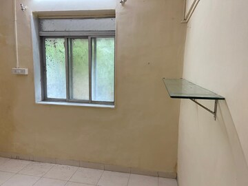 Room in 2 BHK Apartment at Roof Top Chs Ltd, Andheri East – for Rent