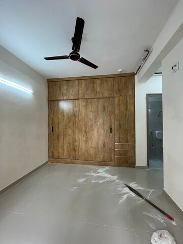 2 BHK Apartment For Rent in Zara Rossa, Sector 112