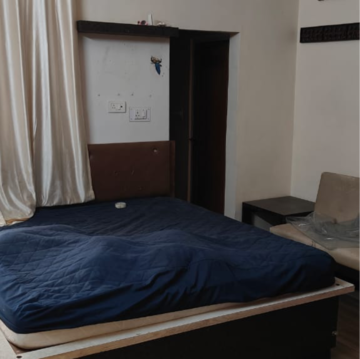 Bedroom in  Pg at Gomti Nagar – for Rent