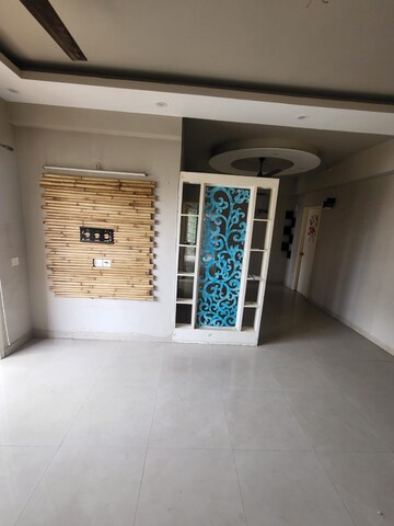 Room in 2.5 BHK Apartment at RPS Savana, Sector 88 – for Rent