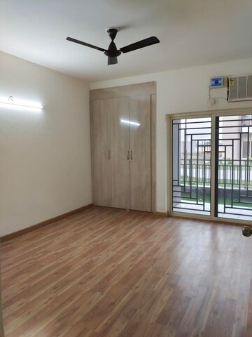 Room in 3 BHK Builder Floor at Puri Aman Vilas, Sector 89 – for Rent