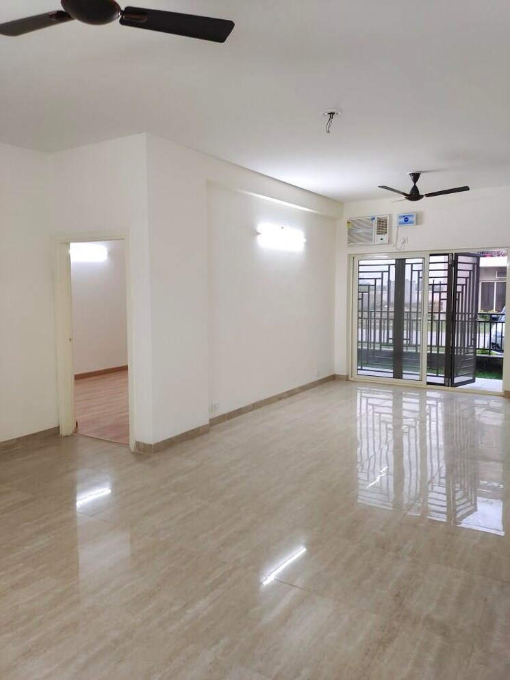 Room, puri-aman-vilas 3 Bedroom 1800 Sq.Ft. Builder Floor In Sector 89 Faridabad 9759587