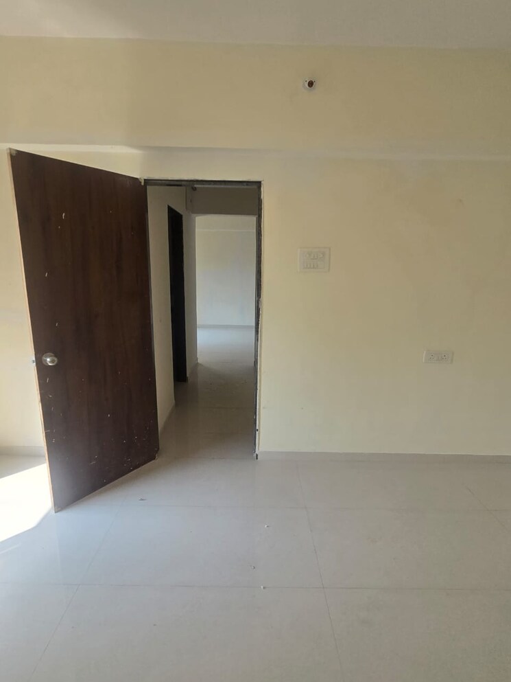 Room, yash-shilpa-chs 2 Bedroom 650 Sq.Ft. Apartment In Naupada Thane 9759640