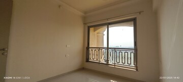 Room in 3 BHK Apartment at Hiranandani Fortune City, New Panvel – for Sale