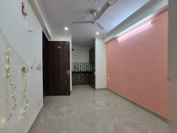 Room in 1.5 BHK Builder Floor at Chattarpur – for Rent