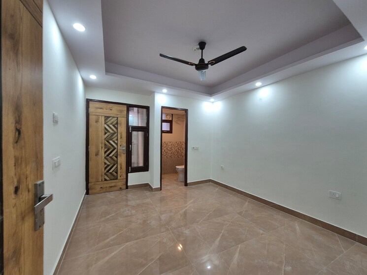 Room, chattarpur 1.5 Bedroom 450 Sq.Ft. Builder Floor In Chattarpur Delhi 9759691