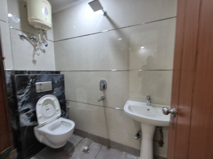 Bathroom, palm-residency-chhatarpur 2 Bedroom 850 Sq.Ft. Builder Floor In Chattarpur Delhi 9759704