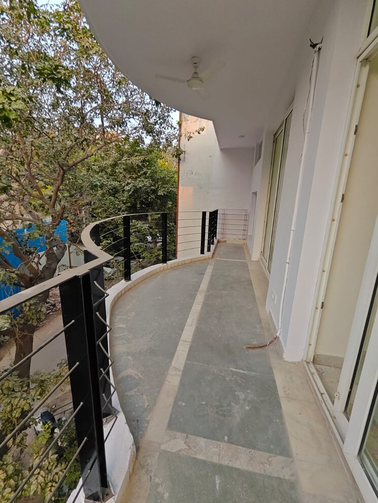 Balcony, ansal-sushant-lok-i 6+ Bedroom 300 Sq.Yd. Independent House In Sector 43 Gurgaon 9759726