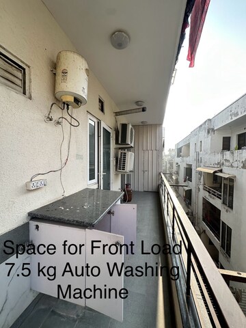 6+ BHK Independent House – Exterior View View at Ansal Sushant Lok I, Sector 43 - for Sale