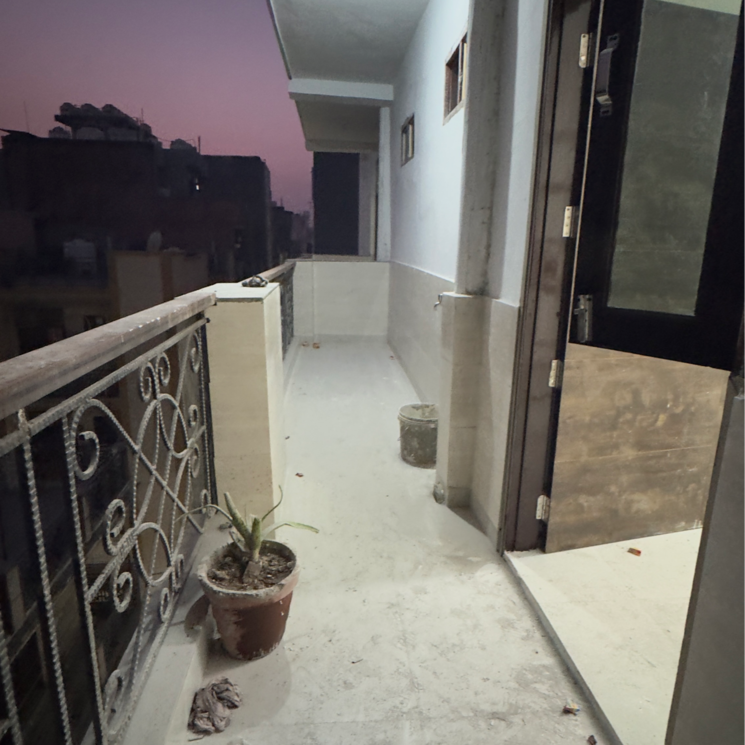 Team Area, chattarpur 2 Bedroom 850 Sq.Ft. Builder Floor In Chattarpur Delhi 9759740