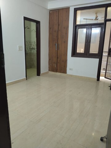 Room in 2 BHK Builder Floor at Neb Sarai – for Rent