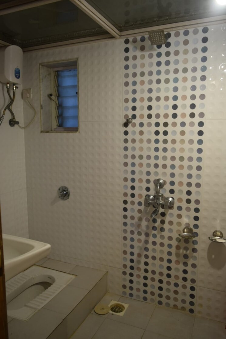 Bathroom, sarkar-tower 1 Bedroom 500 Sq.Ft. Apartment In Mazgaon Mumbai 9759755