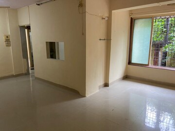 Room in 2 BHK Apartment at Roof Top Chs Ltd, Andheri East – for Rent