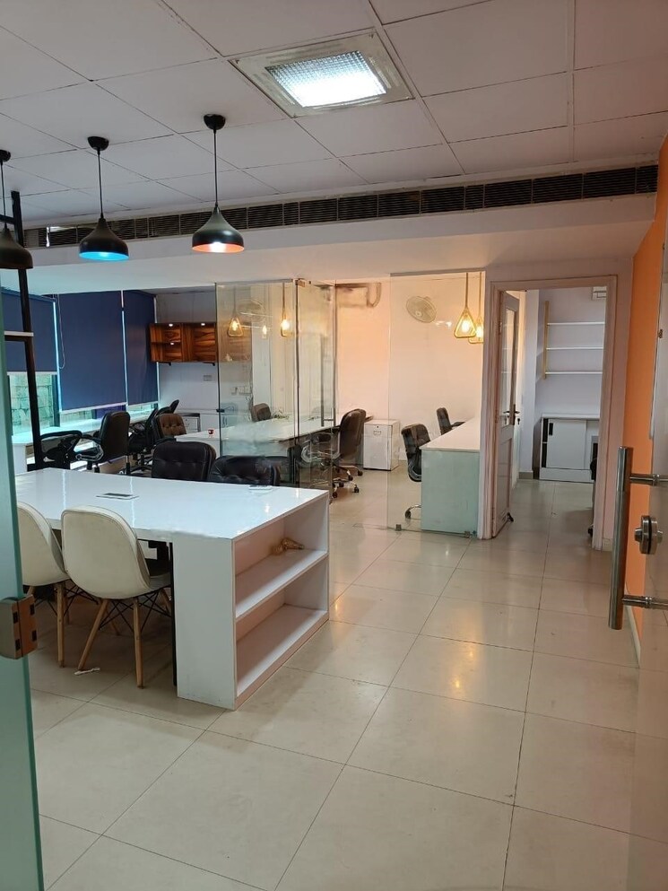 Team Area, senapati bapat road Commercial Office Space 4600 Sq.Ft. In Senapati Bapat Road Pune 9760034