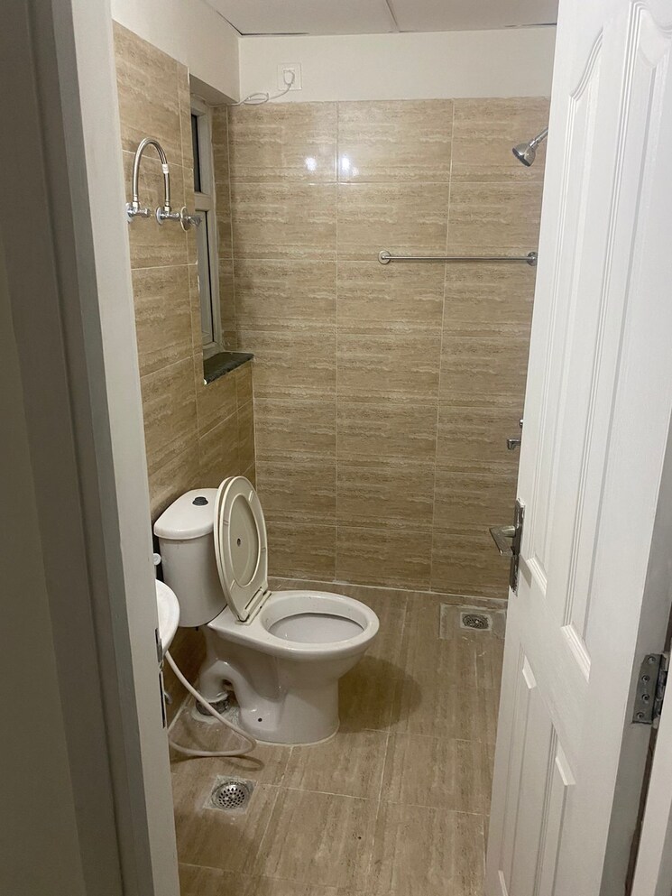 Bathroom, bptp-parkland-pride 3 Bedroom 1700 Sq.Ft. Apartment In Sector 77 Faridabad 9760029