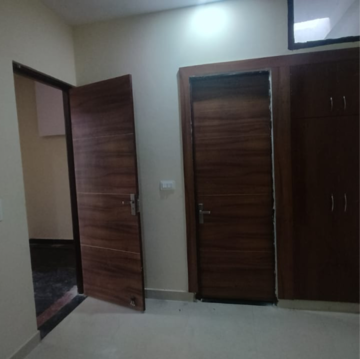 Room in 3 BHK Villa at Sector 16b Greater Noida – for Sale