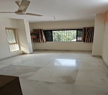 Bedroom in 2 BHK Apartment at Dadar West – for Rent