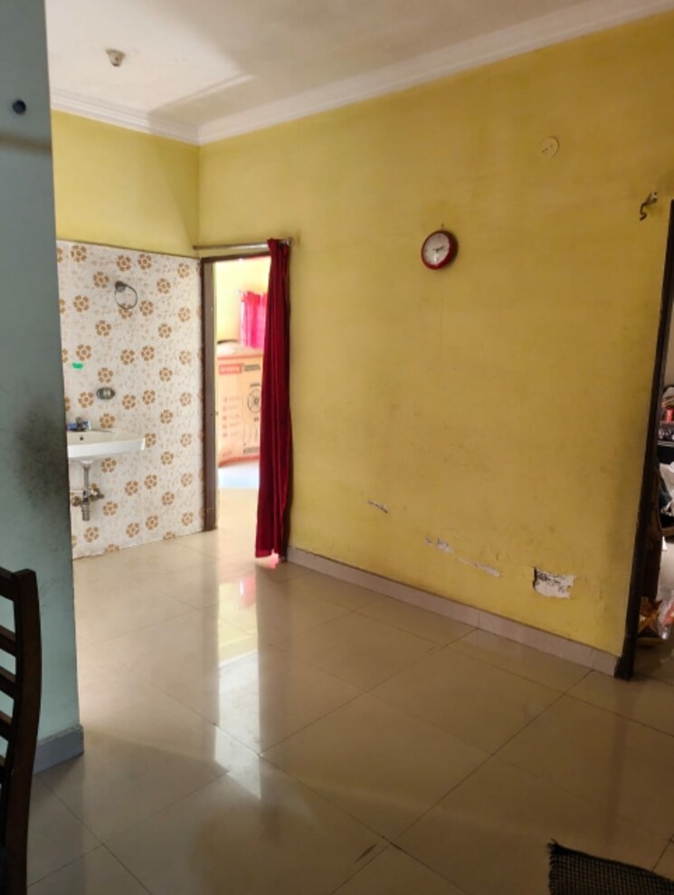 Room, katara hills 3 Bedroom 1400 Sq.Ft. Apartment In Katara Hills Bhopal 9760675