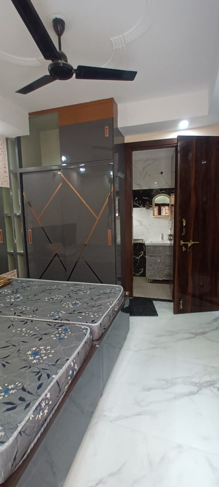 Bedroom, greater kailash i 3 Bedroom 220 Sq.Yd. Builder Floor In Greater Kailash I Delhi 9760576