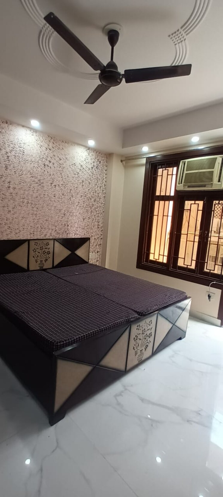 Bedroom, greater kailash i 3 Bedroom 220 Sq.Yd. Builder Floor In Greater Kailash I Delhi 9760576