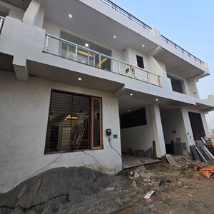 3 BHK Villa – Exterior View View at Sector 16b Greater Noida - for Sale
