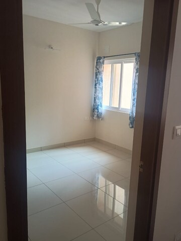 Room in 2 BHK Apartment at Prestige Finsbury Park Hyde, Bagaluru – for Rent