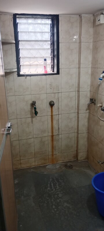 Bathroom in 1 BHK Apartment at Dombivli East – for Rent