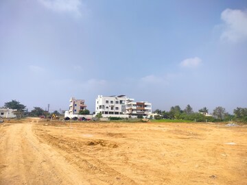  Plot For Sale in Manneguda