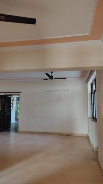 3 BHK Apartment For Rent in Express One, Vasundhara Sector 14