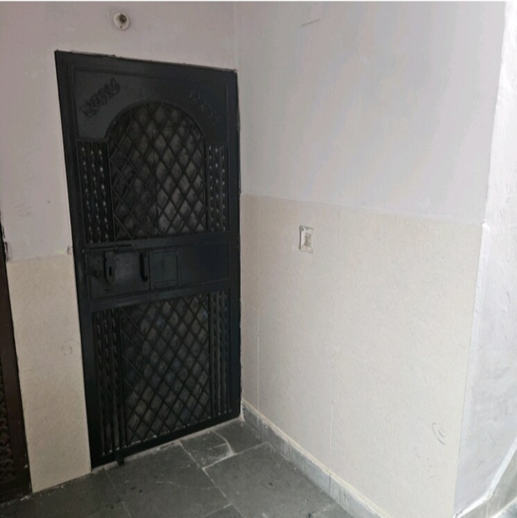 Bathroom, pi i and ii greater noida 1 Bedroom 40 Sq.Mt. Builder Floor In Pi I And Ii Greater Noida Greater Noida 9761233