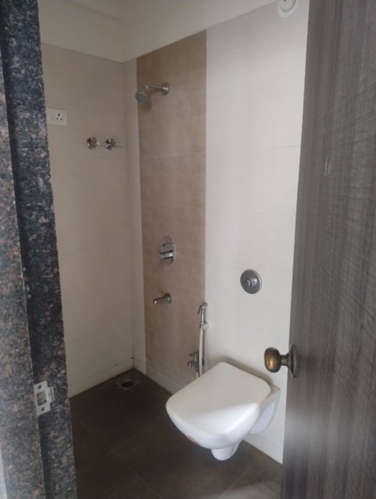 Bathroom, sea-regency 3 Bedroom 1200 Sq.Ft. Apartment In Ulwe Sector 3 Navi Mumbai 9761438