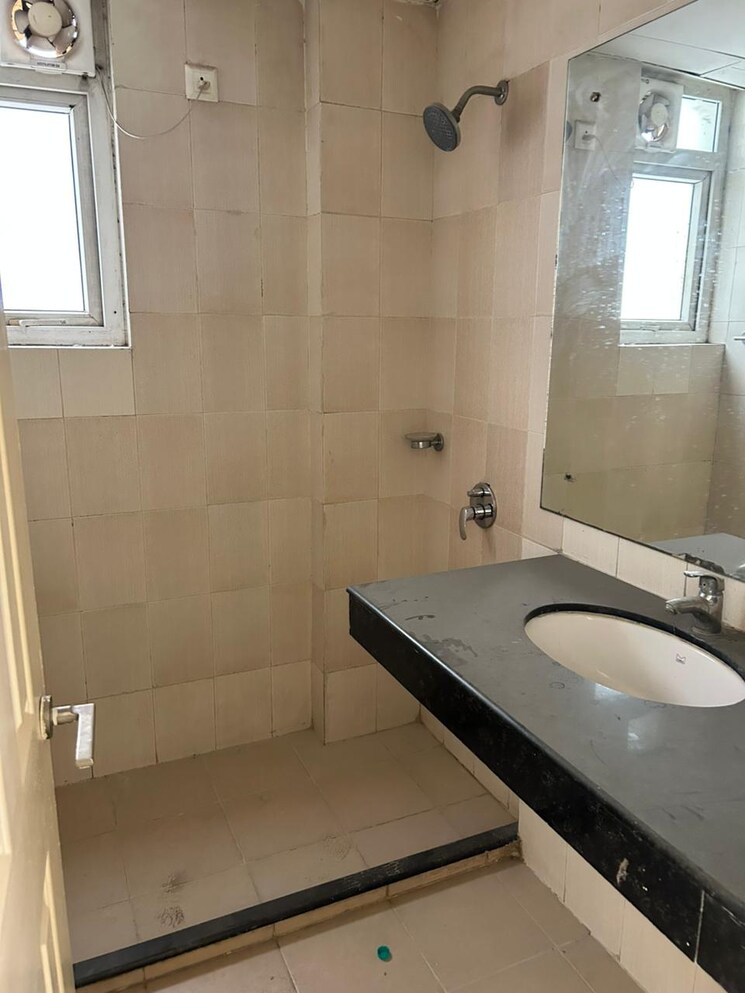 Bathroom, bptp-park-prime 3 Bedroom 1442 Sq.Ft. Apartment In Sector 66 Gurgaon 9761631