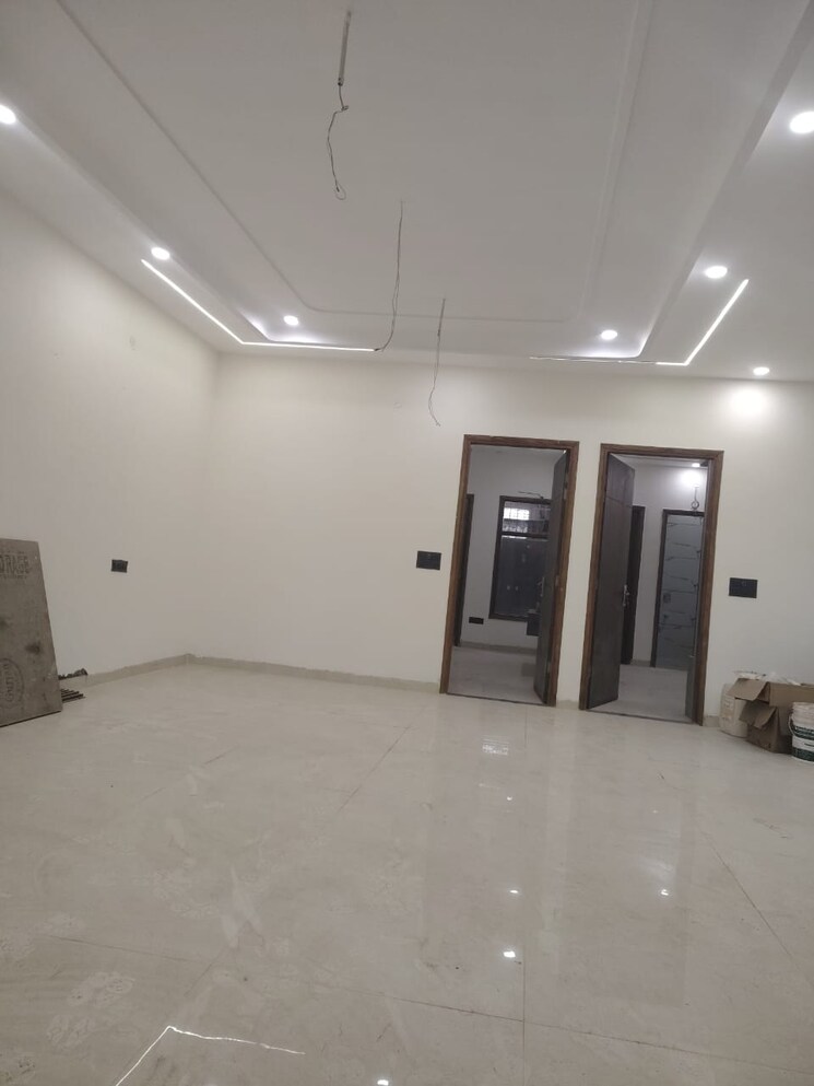 Room, dhakoli 6+ Bedroom 215 Sq.Yd. Independent House In Dhakoli Zirakpur 9761823