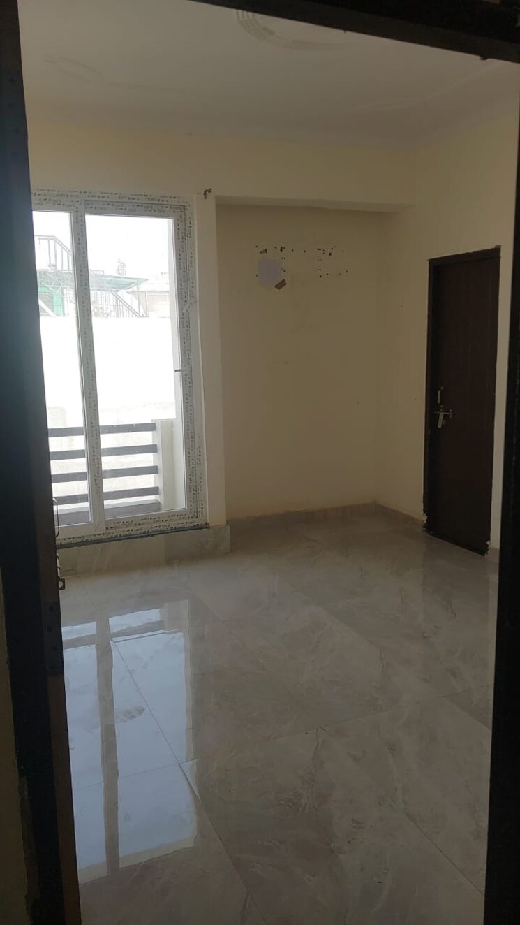 Room, jankipuram 2 Bedroom 950 Sq.Ft. Apartment In Jankipuram Lucknow 9762047