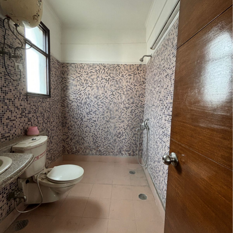 Bathroom, anand-niketan-cghs 4 Bedroom 3050 Sq.Ft. Apartment In Sarswati Kunj ii Gurgaon 9762063