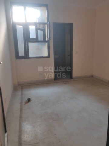 Room in 2 BHK Builder Floor at Chattarpur – for Rent