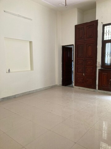 Room in 2 BHK Independent House at Sector 23 – for Rent