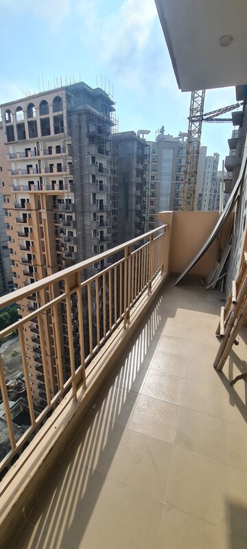 Balcony in 3 BHK Independent House at Dlf Phase ii – for Sale