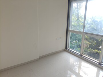 Room in 1.5 BHK Apartment at Tarun Bharat – for Rent