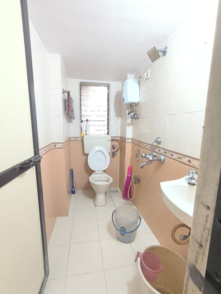 Bathroom, jyoti-castle 1 Bedroom 480 Sq.Ft. Apartment In Malad West Mumbai 9762910