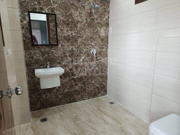 Bathroom in 2 BHK Builder Floor at Safdarjung Enclave – for Rent
