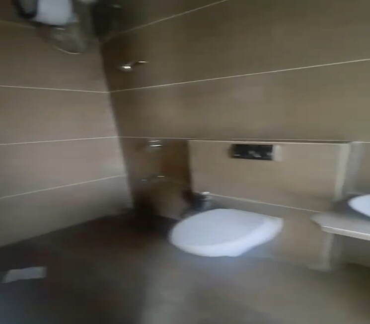 Bathroom, matunga east 2 Bedroom 750 Sq.Ft. Apartment In Matunga East Mumbai 9762936