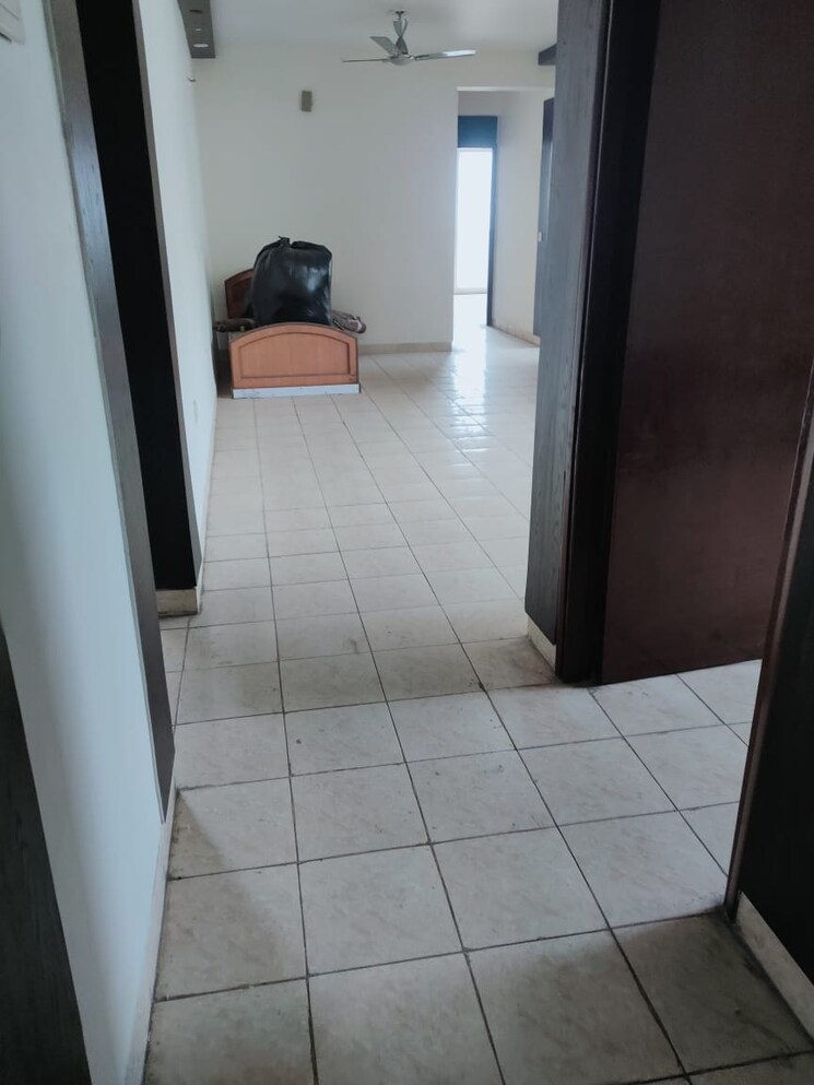 Balcony, ansal-royal-heritage 3.5 Bedroom 1815 Sq.Ft. Apartment In Sector 70 Faridabad 9763412