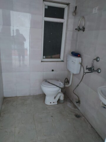 Bathroom in 3.5 BHK Apartment at Ansal Royal Heritage, Sector 70 – for Sale