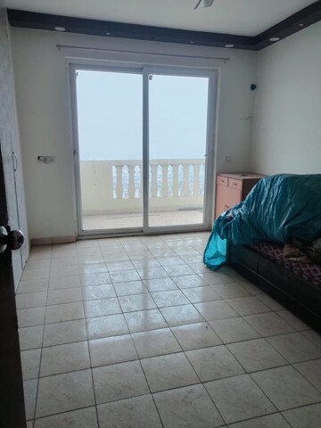 Room in 3.5 BHK Apartment at Ansal Royal Heritage, Sector 70 – for Sale